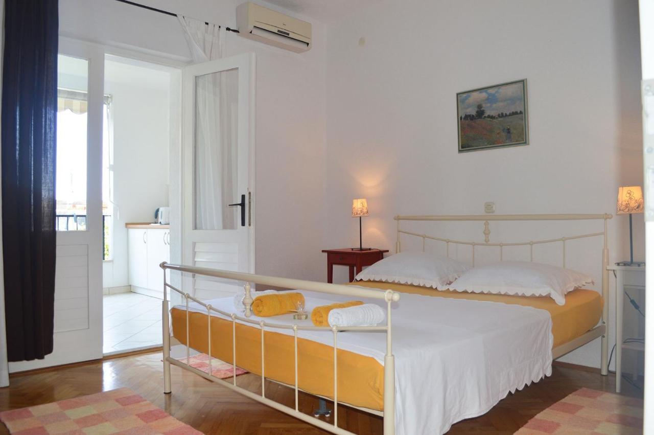 Apartments With A Parking Space Makarska - 11361 Exterior foto