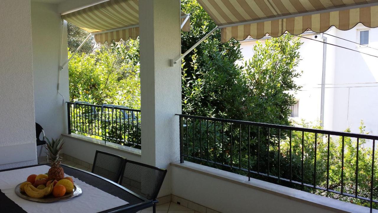 Apartments With A Parking Space Makarska - 11361 Exterior foto